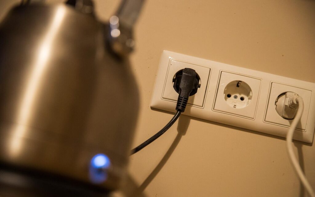 10 Useful Tips to Reduce Your MEPCO Electricity Bill 2 MEPCO Electricity Bill